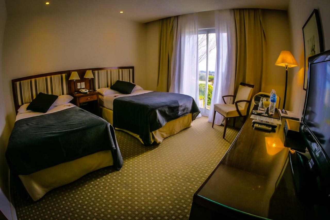 Elegance Hotel Tandil Værelse billede
